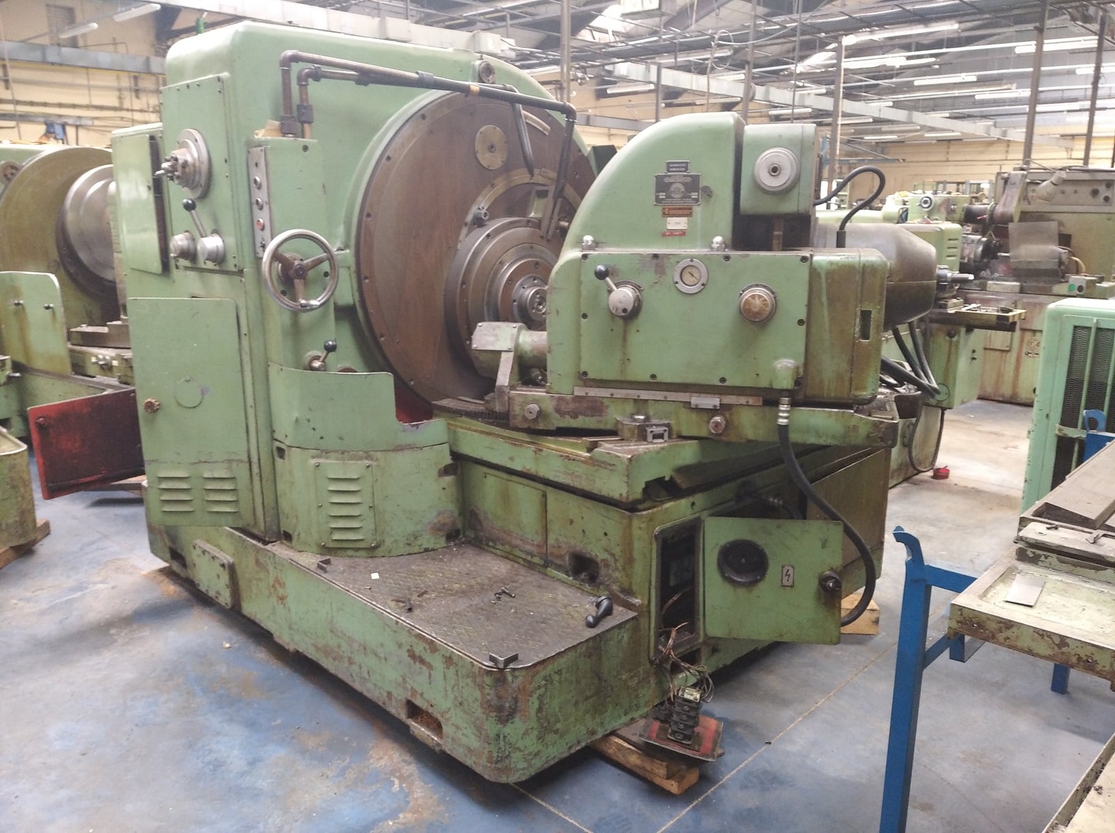 SARATOV SZTS 528C GEAR CUTTING MACHINE  1964